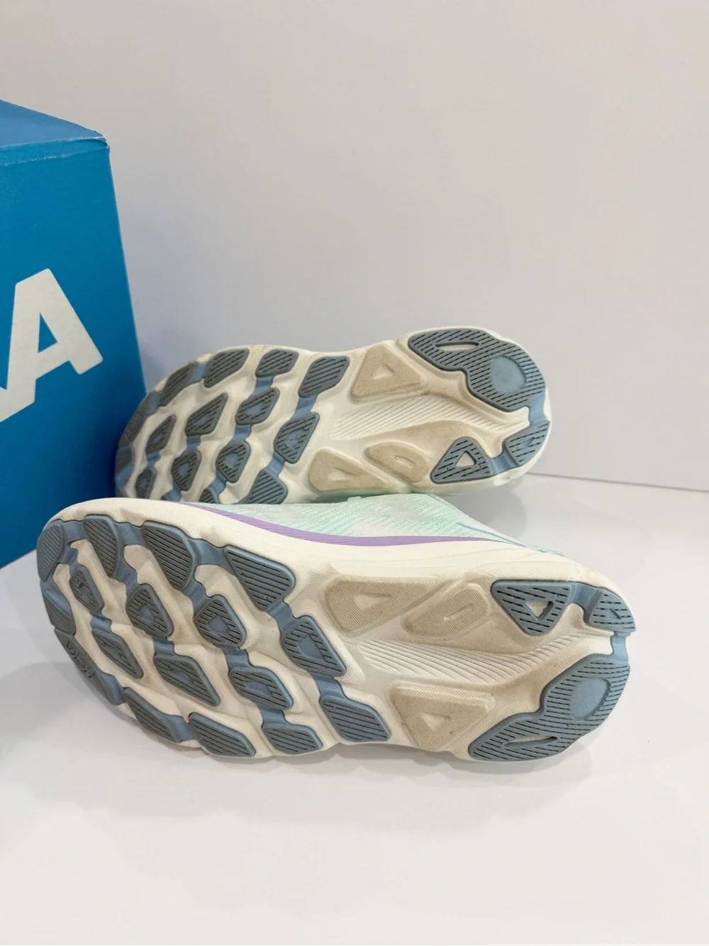 Brooks hoka one